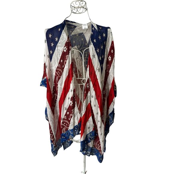 NEW WITHOUT TAGS American Flag Shawl -VISCOSE poncho/shawl cape cardigan ONE SIZ - Picture 2 of 6
